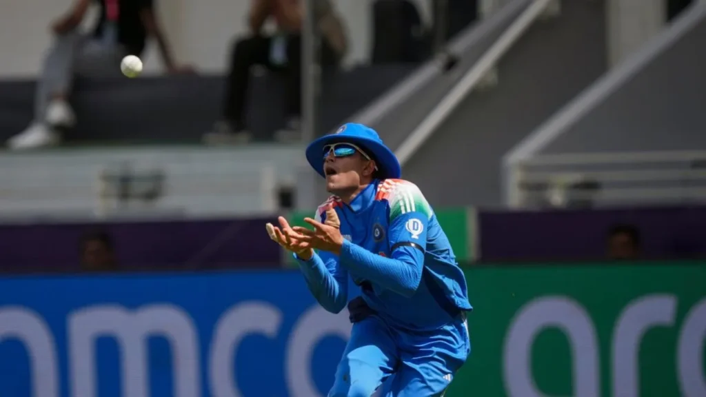 Shubman Gill Warned by Umpire Despite Travis Head’s Clean Catch – Here’s Why